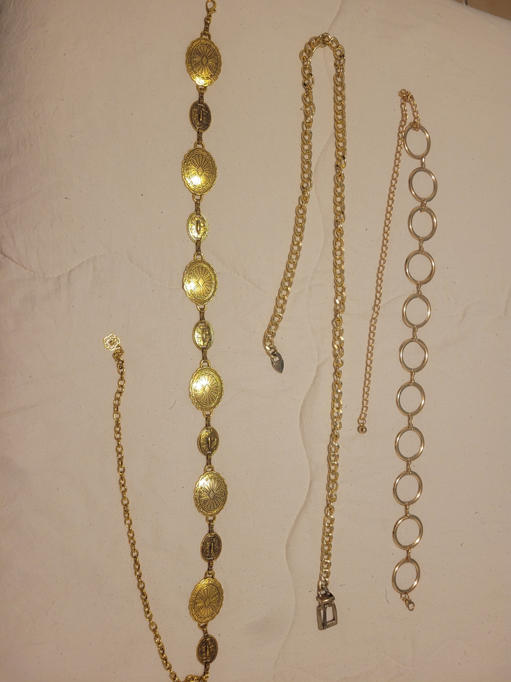 3 Gold-Tone Women's Chain & Medallion Belt — Elegant Gold Accent